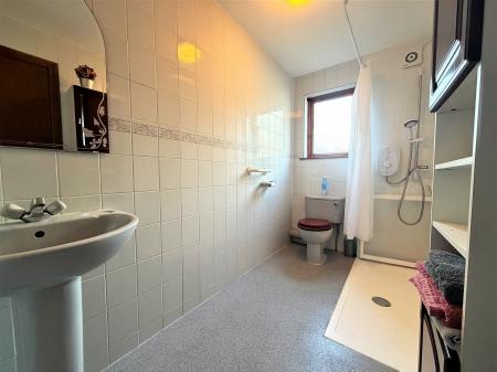 2 bedroom Flat to let in Charlotte Close, Dundee, DD3