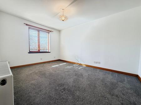 2 bedroom Flat to let in Charlotte Close, Dundee, DD3