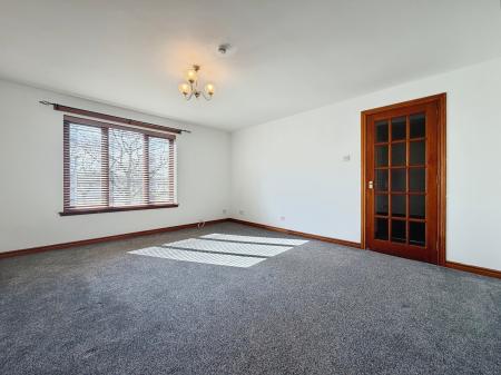 2 bedroom Flat to let in Charlotte Close, Dundee, DD3
