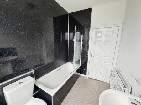 3 bedroom Flat for sale in Cleghorn Street, Dundee, DD2