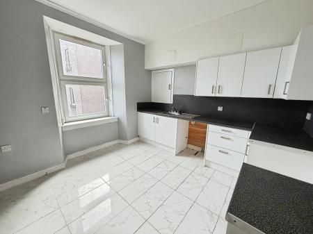 3 bedroom Flat for sale in Cleghorn Street, Dundee, DD2