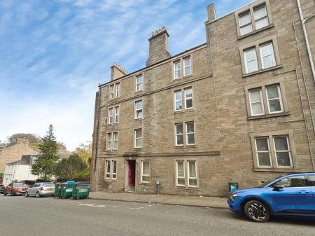3 bedroom Flat for sale in Cleghorn Street, Dundee, DD2