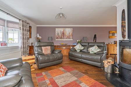 3 bedroom Bungalow for sale in Nasmyth Place, Kelty, KY4