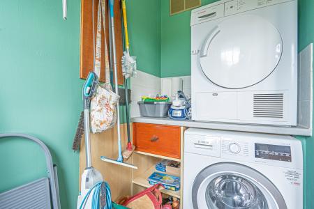 3 bedroom Bungalow for sale in Nasmyth Place, Kelty, KY4