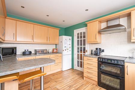 3 bedroom Bungalow for sale in Nasmyth Place, Kelty, KY4