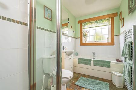 3 bedroom Bungalow for sale in Nasmyth Place, Kelty, KY4