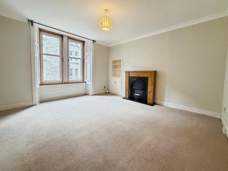 2 bedroom Flat to let in Provost Road, Dundee, DD3