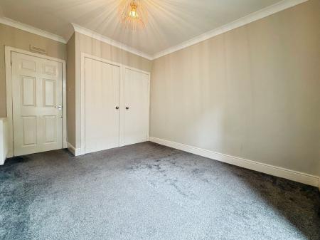 2 bedroom Flat to let in Provost Road, Dundee, DD3