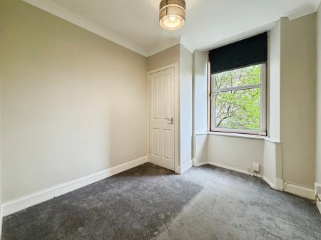 2 bedroom Flat to let in Provost Road, Dundee, DD3