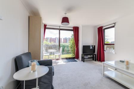 2 bedroom Flat to let in Roseangle, Dundee, DD1
