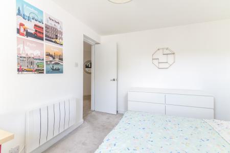 2 bedroom Flat to let in Roseangle, Dundee, DD1