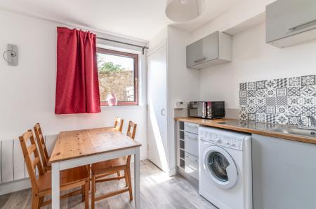 2 bedroom Flat to let in Roseangle, Dundee, DD1