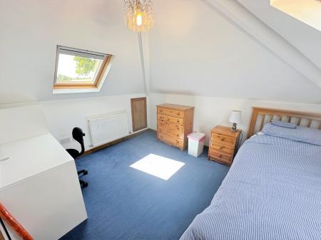 3 bedroom Semi-detached house to let in Ancrum Drive, Dundee, DD2