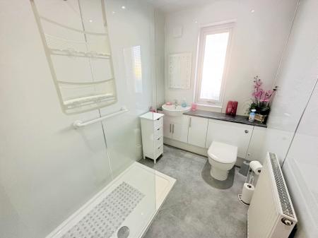 3 bedroom Semi-detached house to let in Ancrum Drive, Dundee, DD2