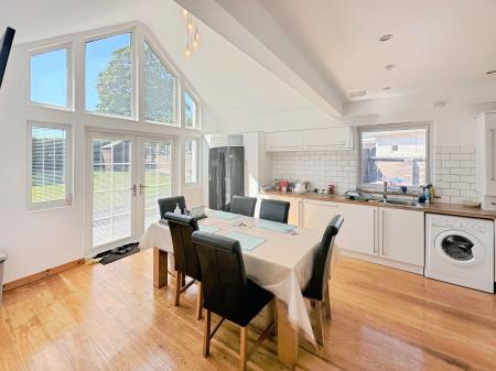 3 bedroom Semi-detached house to let in Ancrum Drive, Dundee, DD2