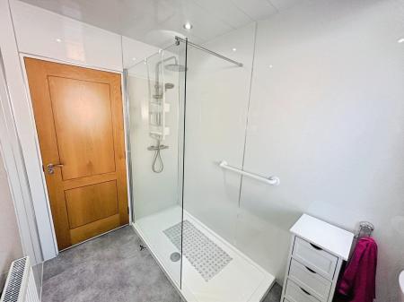 3 bedroom Semi-detached house to let in Ancrum Drive, Dundee, DD2