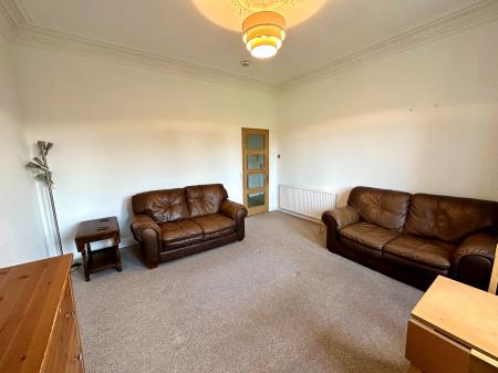 2 bedroom Flat to let in Tullideph Road, Dundee, DD2