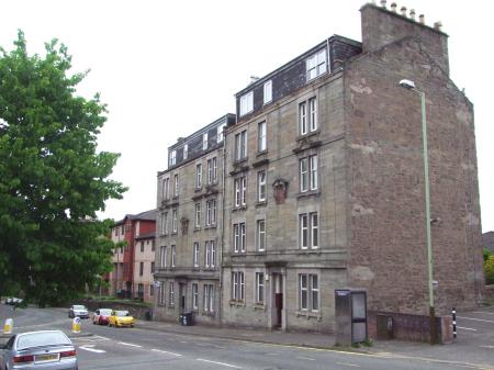 2 bedroom Flat to let in Tullideph Road, Dundee, DD2