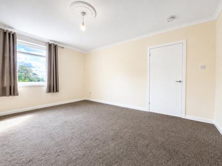 2 bedroom Flat for sale in Dochart Terrace, Dundee, DD2