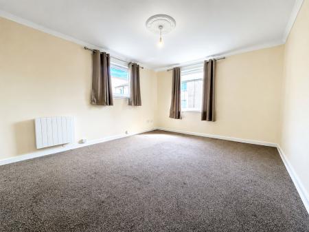 2 bedroom Flat for sale in Dochart Terrace, Dundee, DD2