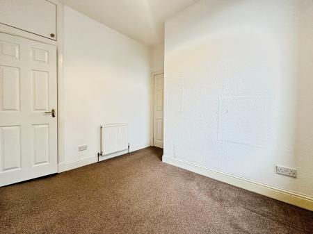2 bedroom Flat to let in Baxter Park Terrace, Dundee, DD4