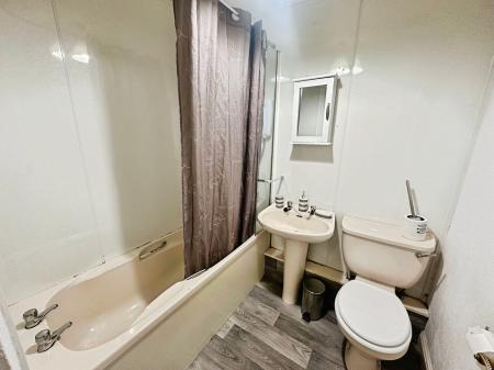 2 bedroom Flat to let in Baxter Park Terrace, Dundee, DD4