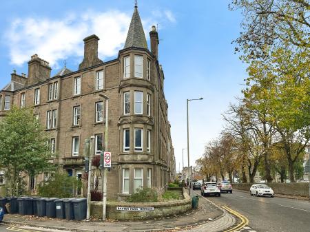 2 bedroom Flat to let in Baxter Park Terrace, Dundee, DD4