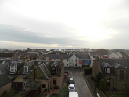 2 bedroom Flat to let in Balfour Place, Carnoustie, DD7