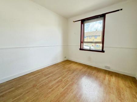 3 bedroom End of terrace house for sale in Helmsdale Avenue, Dundee, DD3