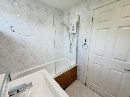 2 bedroom Semi-detached house for sale in Kinneff Crescent, Dundee, DD3