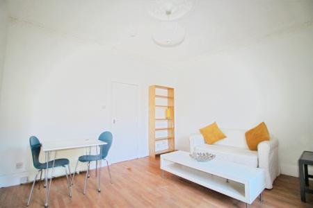 1 bedroom Flat to let in Lochee Road, Dundee, DD2