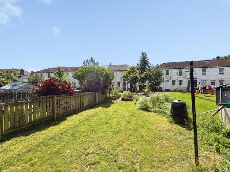 2 bedroom Flat to let in Ancrum Drive, Dundee, DD2