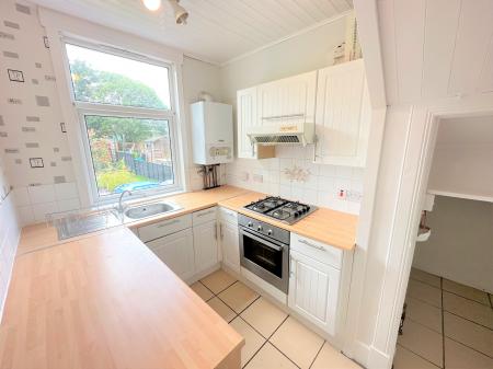 2 bedroom Flat to let in Ancrum Drive, Dundee, DD2