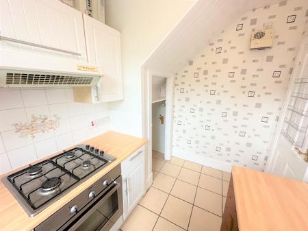 2 bedroom Flat to let in Ancrum Drive, Dundee, DD2