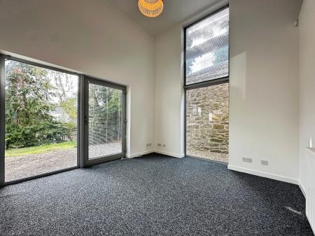 3 bedroom Flat to let in Shepherds Loan, Dundee, DD2