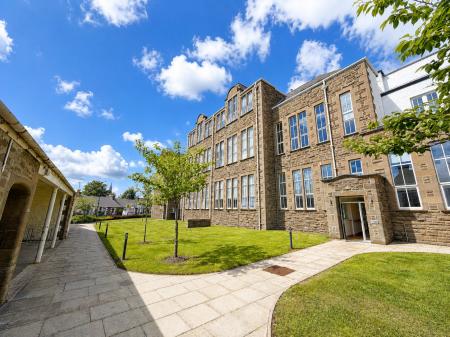 2 bedroom Flat to let in Whinny Brae, Broughty Ferry, Dundee, DD5