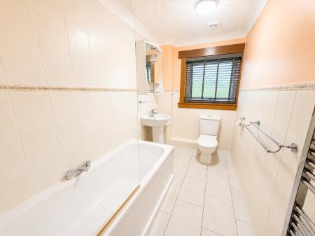 2 bedroom Flat to let in Rowan Path, Arbroath, DD11