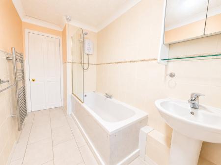 2 bedroom Flat to let in Rowan Path, Arbroath, DD11