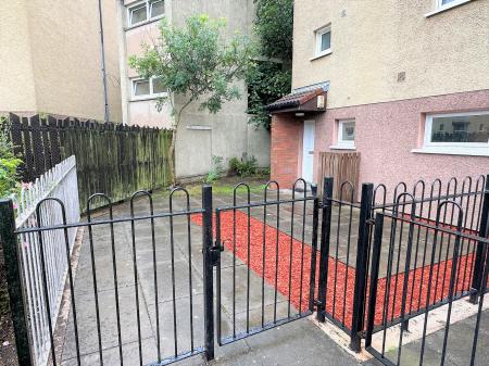 1 bedroom Flat to let in Chalk Hill Court, Dundee, DD4