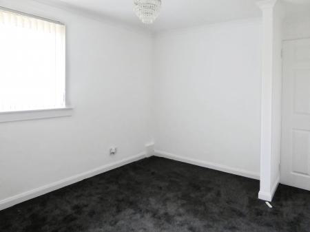 1 bedroom Flat to let in Greendykes Road, Dundee, DD4