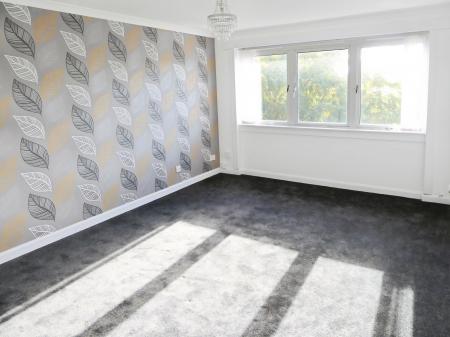 1 bedroom Flat to let in Greendykes Road, Dundee, DD4