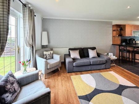 5 bedroom Detached house to let in Castlewood Avenue, Dundee, DD4