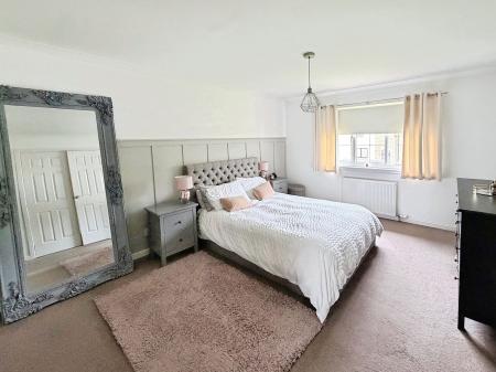 5 bedroom Detached house to let in Castlewood Avenue, Dundee, DD4
