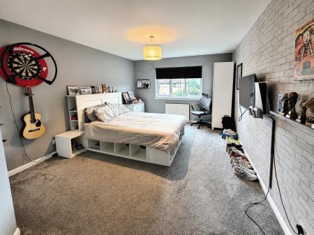 5 bedroom Detached house to let in Castlewood Avenue, Dundee, DD4