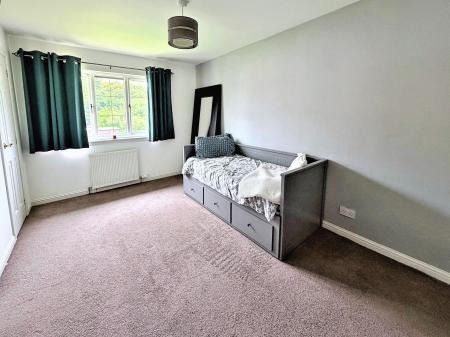 5 bedroom Detached house to let in Castlewood Avenue, Dundee, DD4