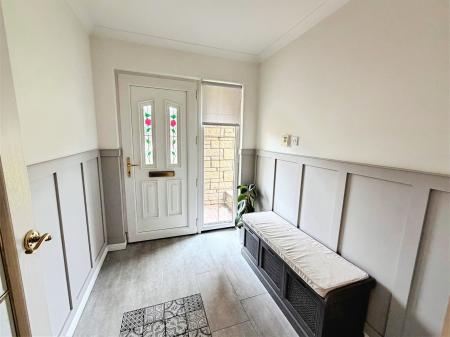 5 bedroom Detached house to let in Castlewood Avenue, Dundee, DD4