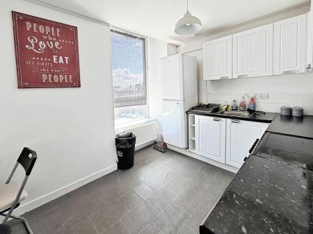 3 bedroom Flat for sale in Stirling Street, Dundee, DD3