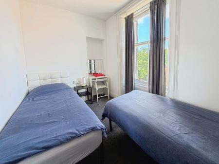 3 bedroom Flat for sale in Stirling Street, Dundee, DD3