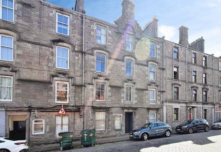3 bedroom Flat for sale in Stirling Street, Dundee, DD3