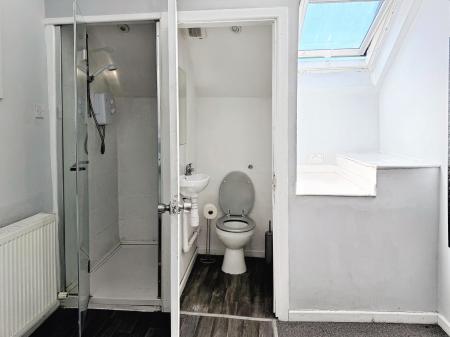 3 bedroom Flat for sale in Stirling Street, Dundee, DD3